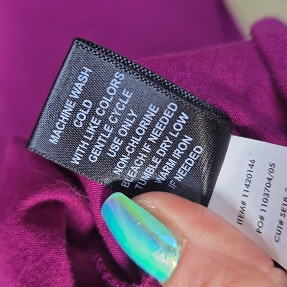 Torrid Foxy Berry Cut Out Off Shoulder Tee 3x - Picture 11 of 13